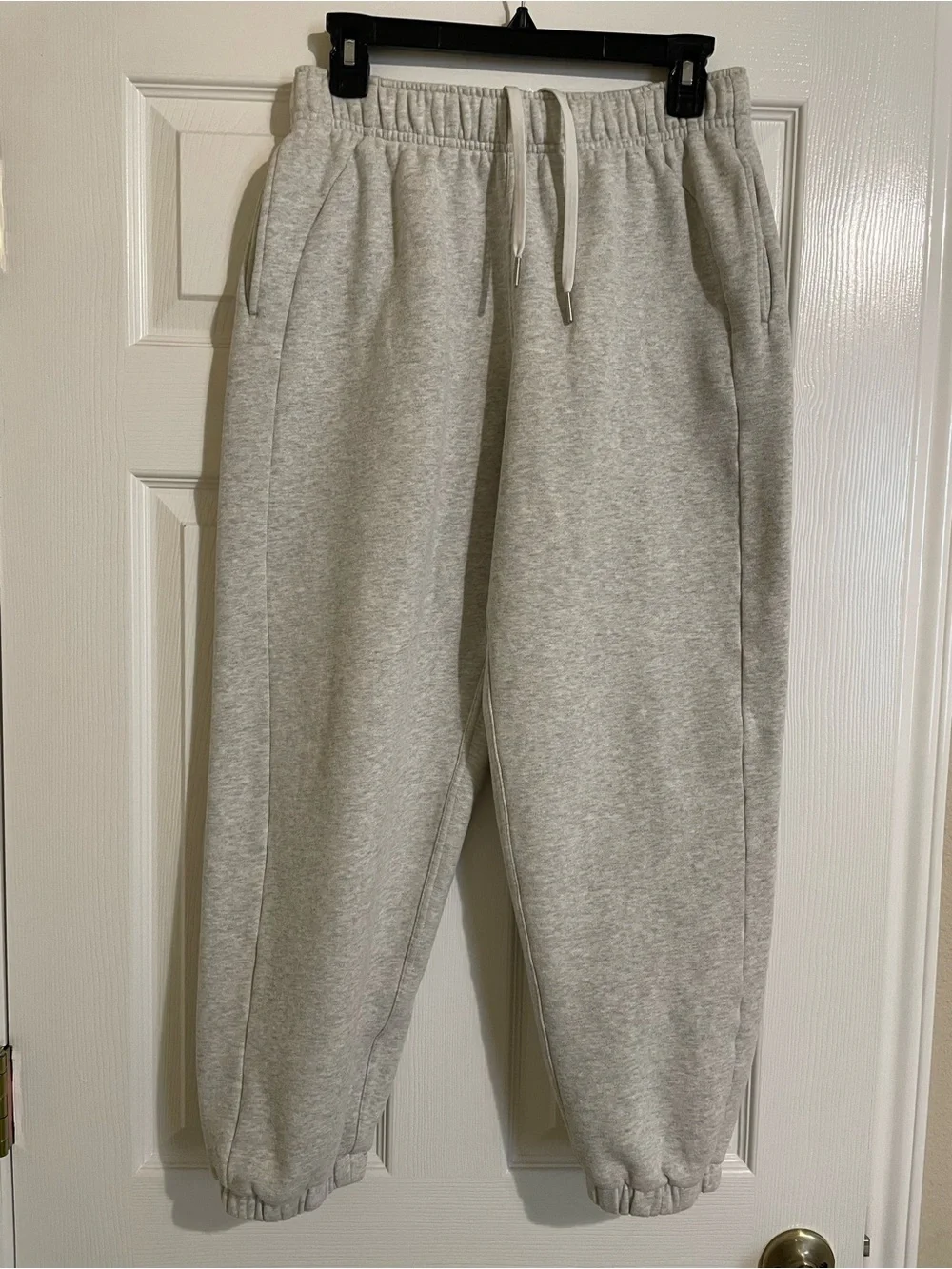 Lululemon Women’s Gray Sweatpants